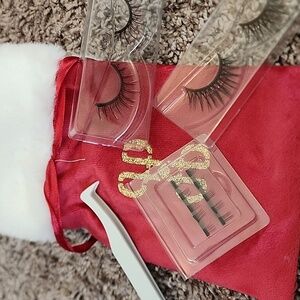 Toribelle lashes stocking stuffer  NEW